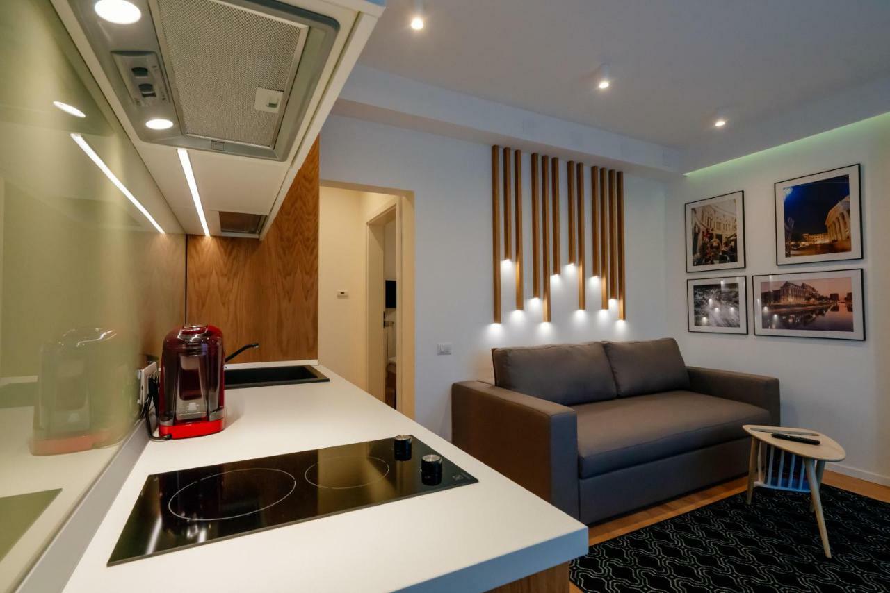 Arbans Cosy Modern Apartment In The City Center ブカレスト エクステリア 写真